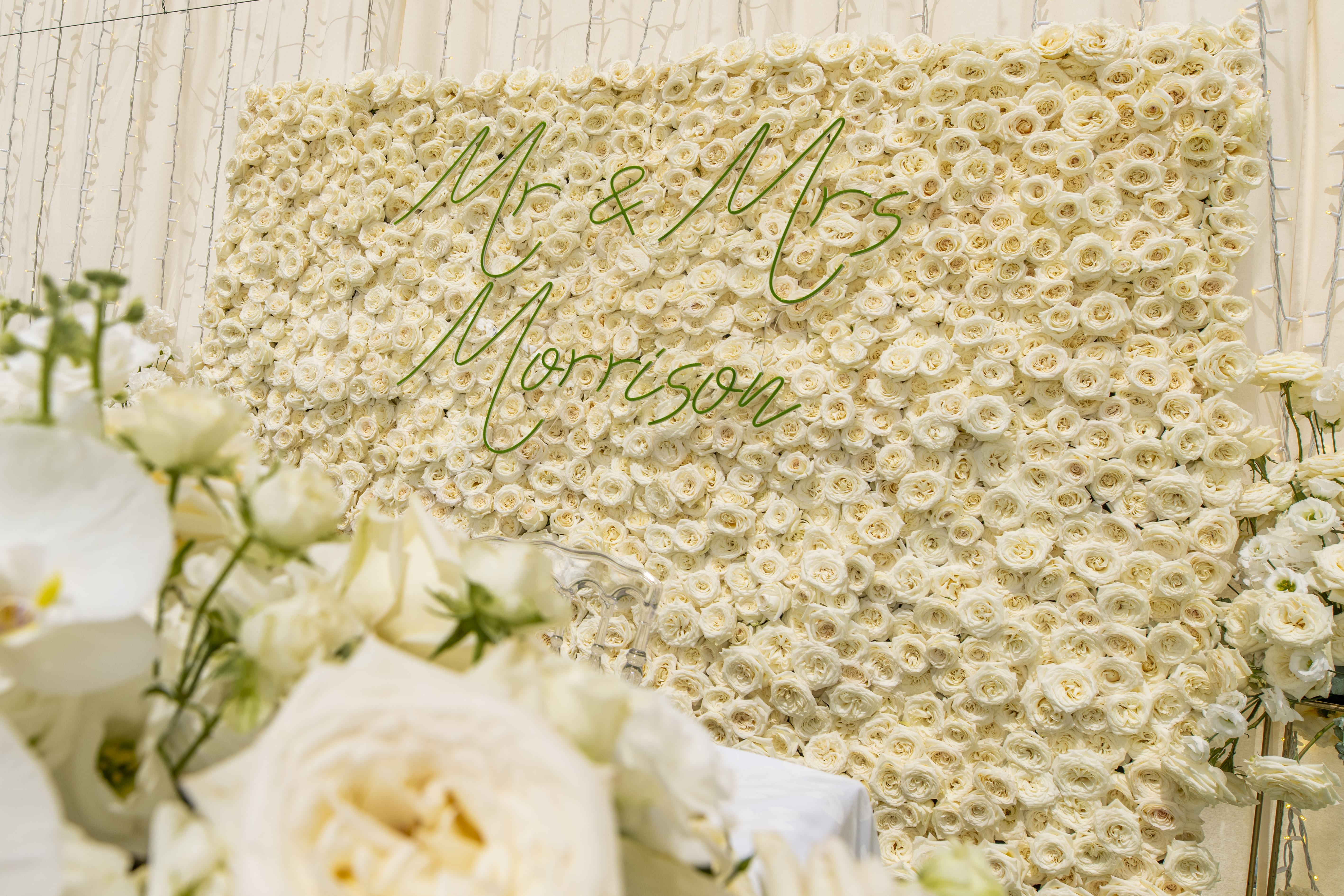 Book your wedding day in GF VICTORIA